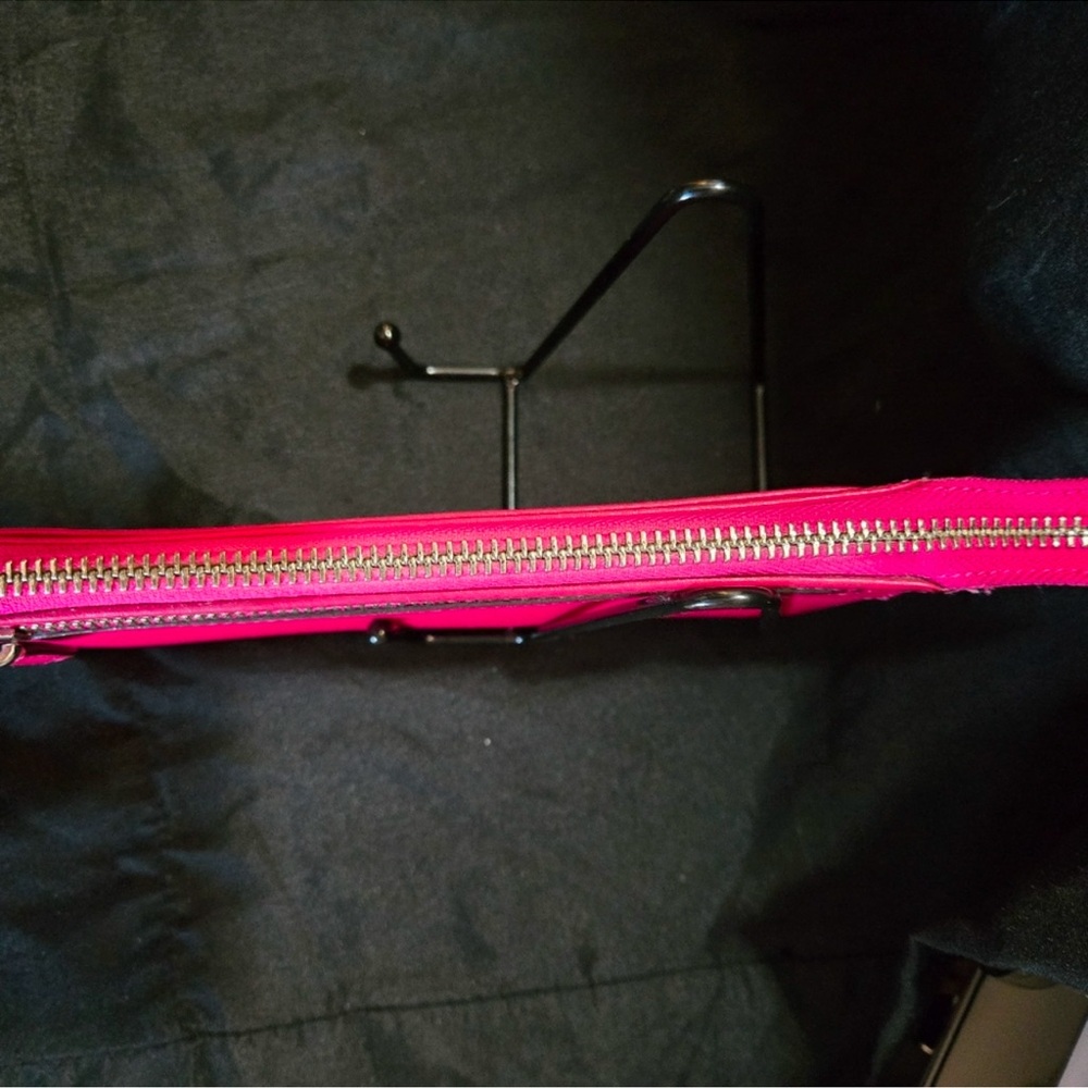 Coach EUC Pink Leather Zip Wristlet/Wallet - Picture 8 of 9